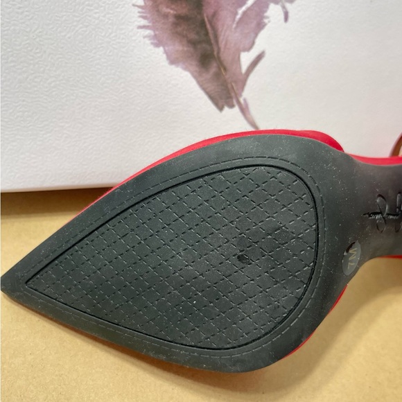 Jessica Simpson Heels - Picture 2 of 2